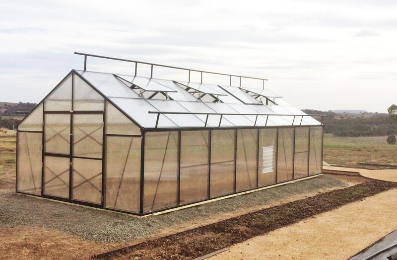Polycarbonate Greenhouse (13.1' x 26.2')